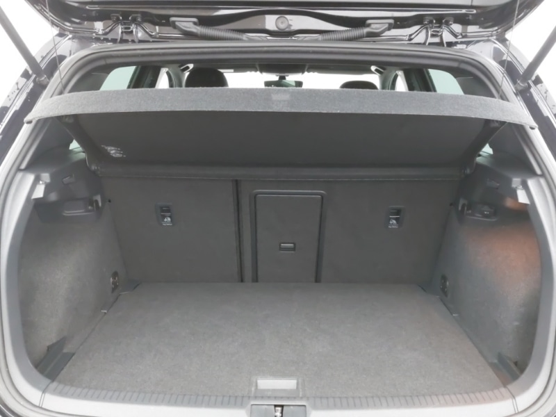 Used Volkswagen Golf 2018 for sale - 77623732: Photo 8