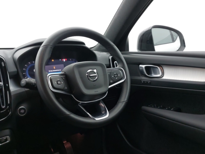 Used Volvo XC40 2023 for sale - 77223924: Photo 10