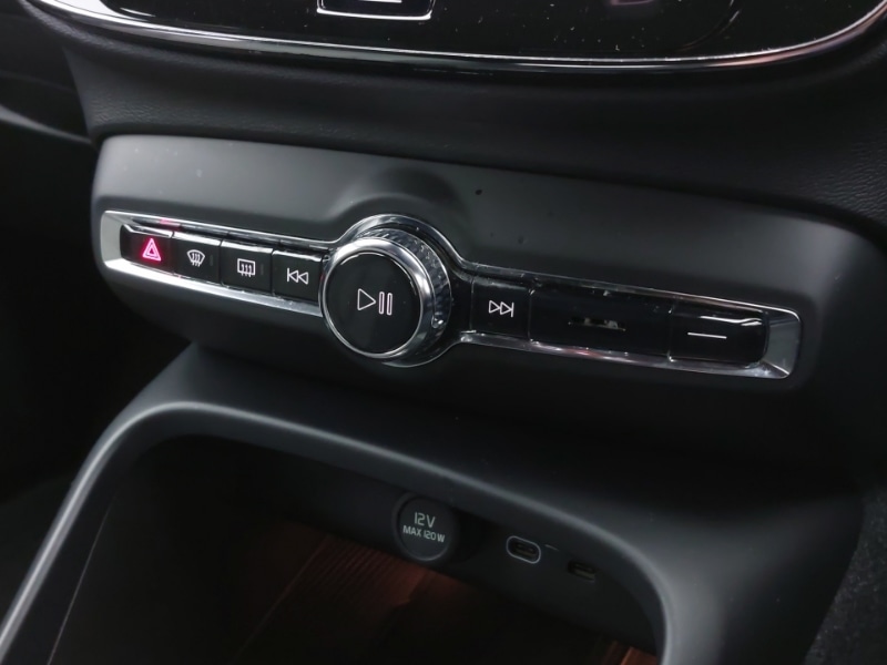 Used Volvo XC40 2023 for sale - 77223924: Photo 15