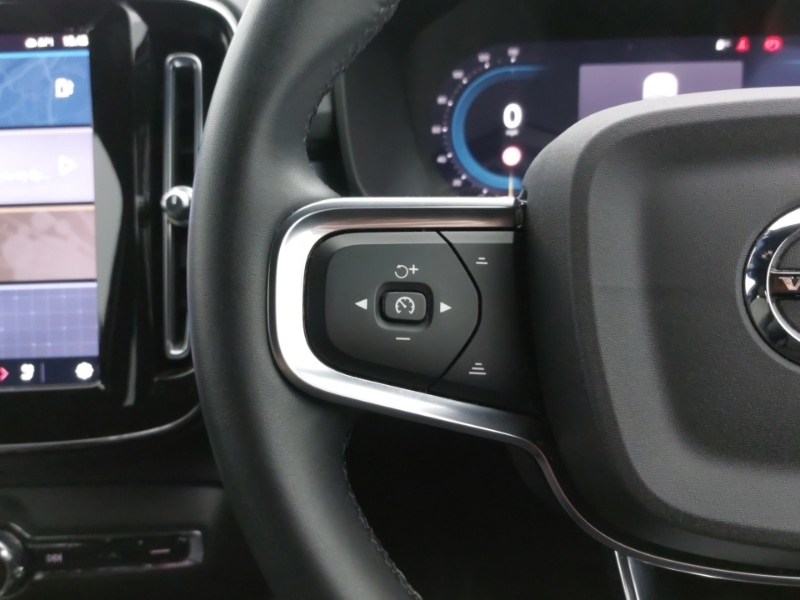 Used Volvo XC40 2023 for sale - 77223924: Photo 17