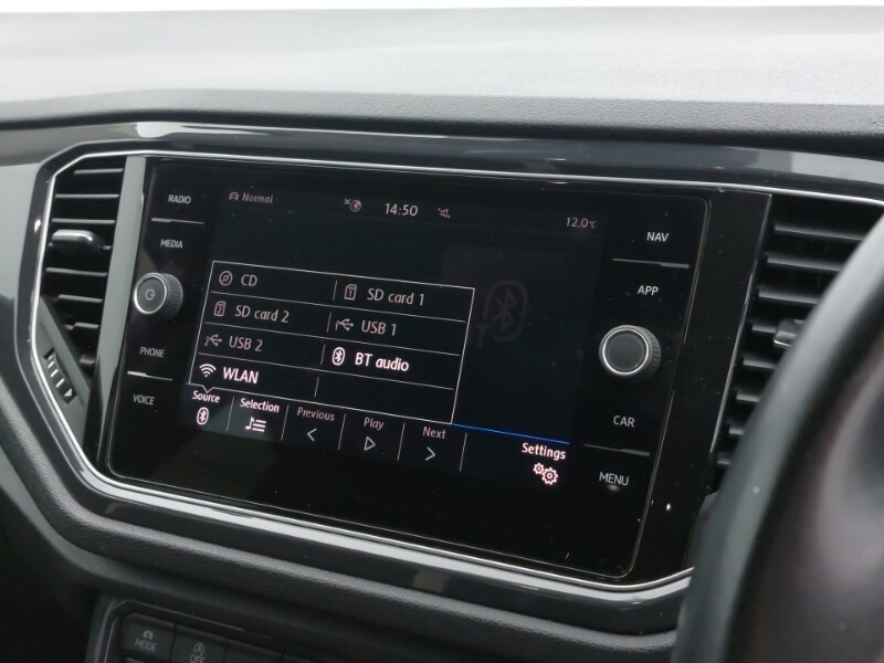 Used Volkswagen T-Roc 2018 for sale - 76589411: Photo 14