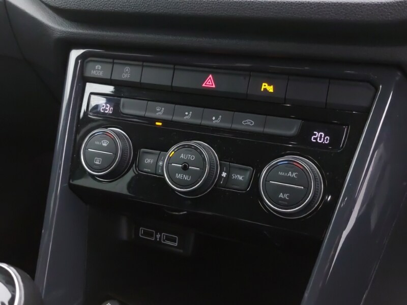 Used Volkswagen T-Roc 2018 for sale - 76589411: Photo 15