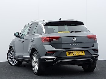 Used Volkswagen T-Roc 2018 for sale - 76589411: Photo