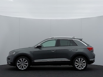 Used Volkswagen T-Roc 2018 for sale - 76589411: Photo