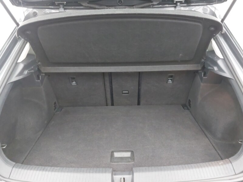 Used Volkswagen T-Roc 2018 for sale - 76589411: Photo 8