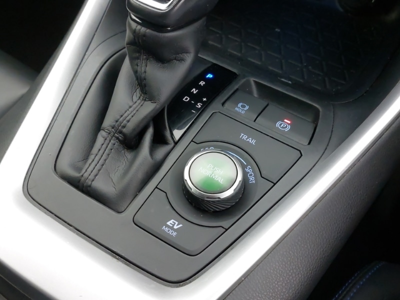 Used Toyota RAV4 2020 for sale - 76325557: Photo 16