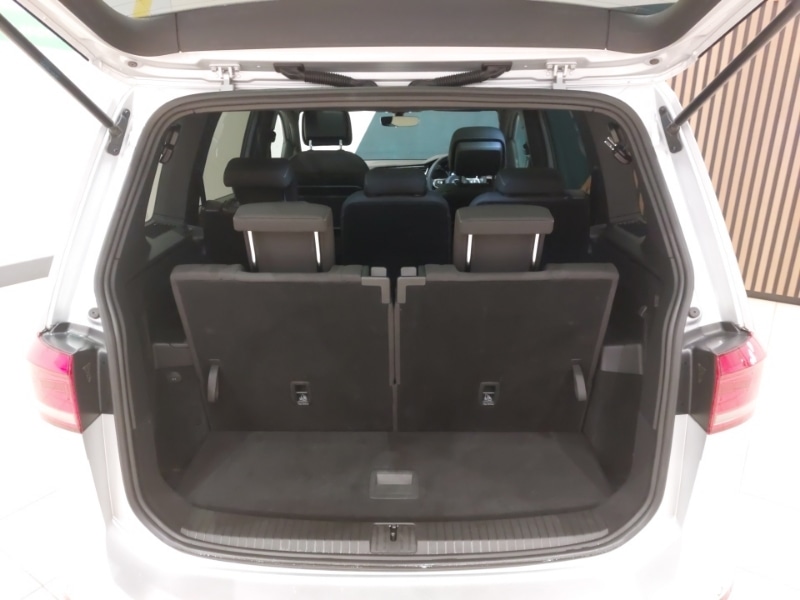 Used Volkswagen Touran 2020 for sale - 76619157: Photo 8