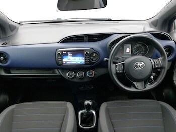 Used Toyota Yaris 2018 for sale - 77448697: Photo