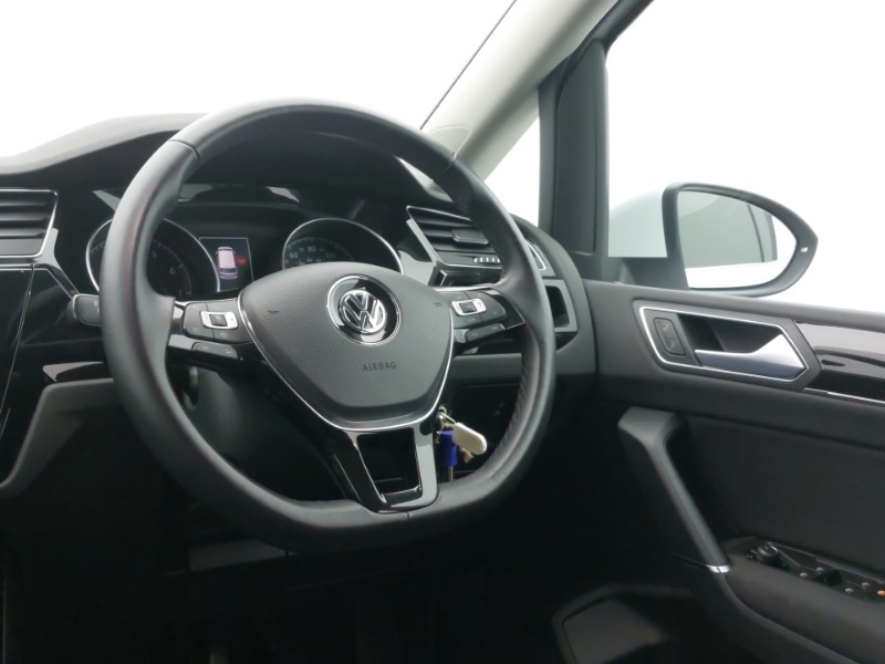 Used Volkswagen Touran 2019 for sale - 77010833: Photo 10