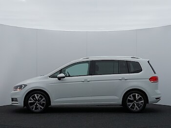 Used Volkswagen Touran 2019 for sale - 77010833: Photo