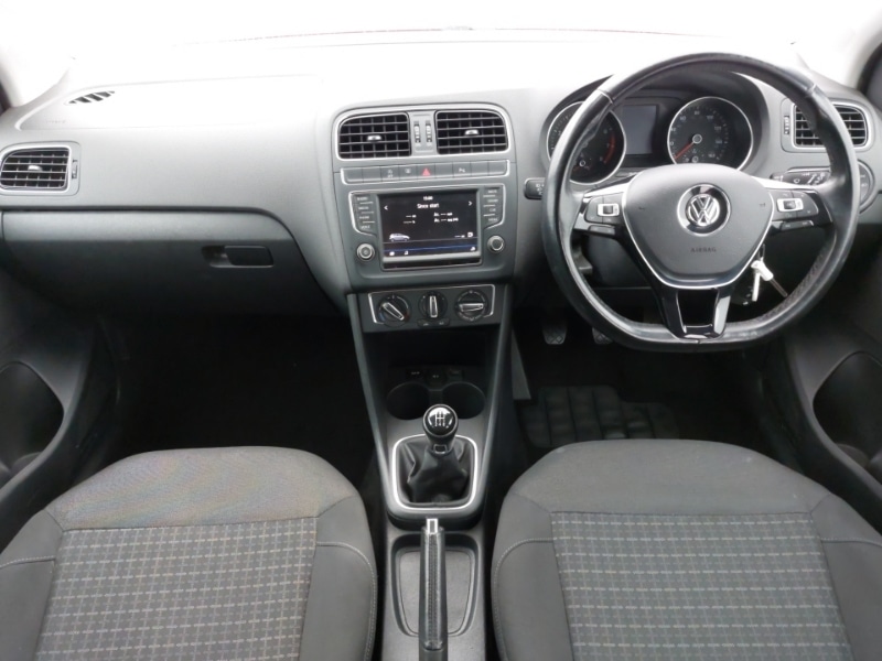 Used Volkswagen Polo 2017 for sale - 77580379: Photo 2