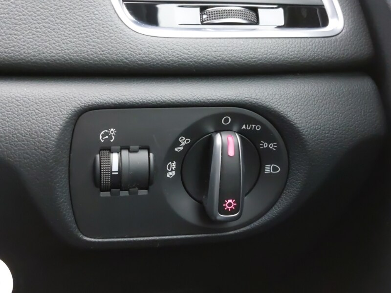 Used Audi Q3 2018 for sale - 77790608: Photo 19