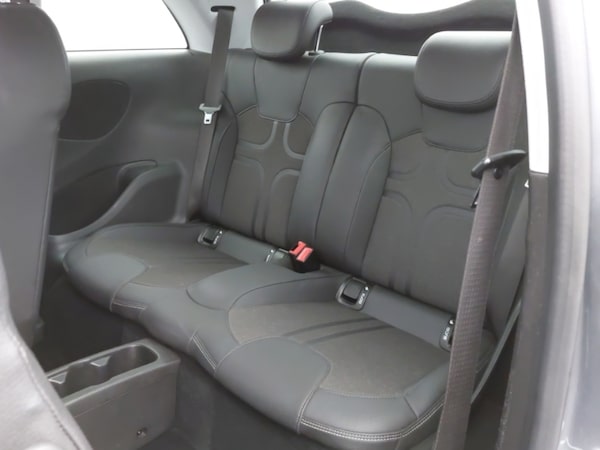 Used Vauxhall ADAM 2017 for sale - 76309002: Photo 6