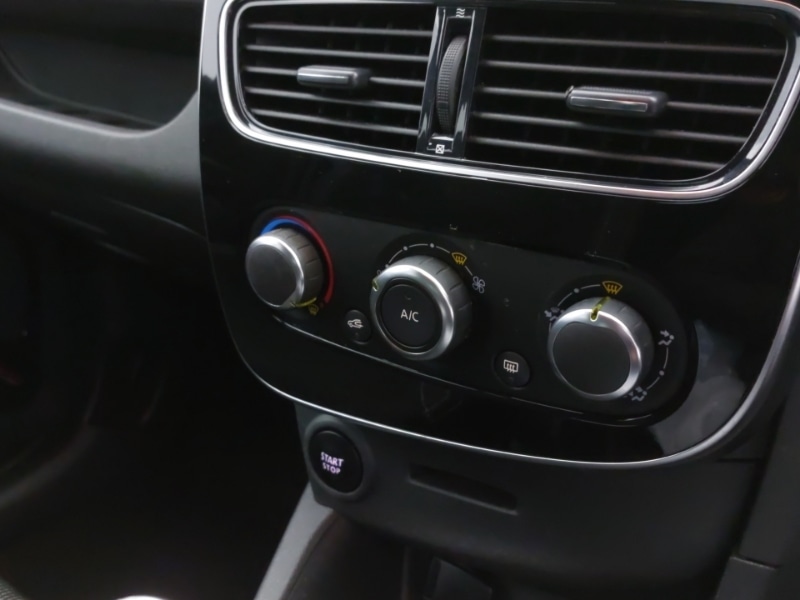 Used Renault Clio 2018 for sale - 77380152: Photo 14