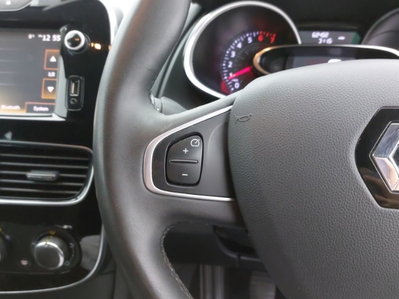 Used Renault Clio 2018 for sale - 77380152: Photo 16