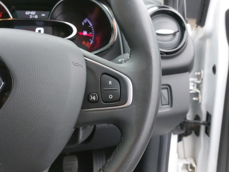 Used Renault Clio 2018 for sale - 77380152: Photo 17