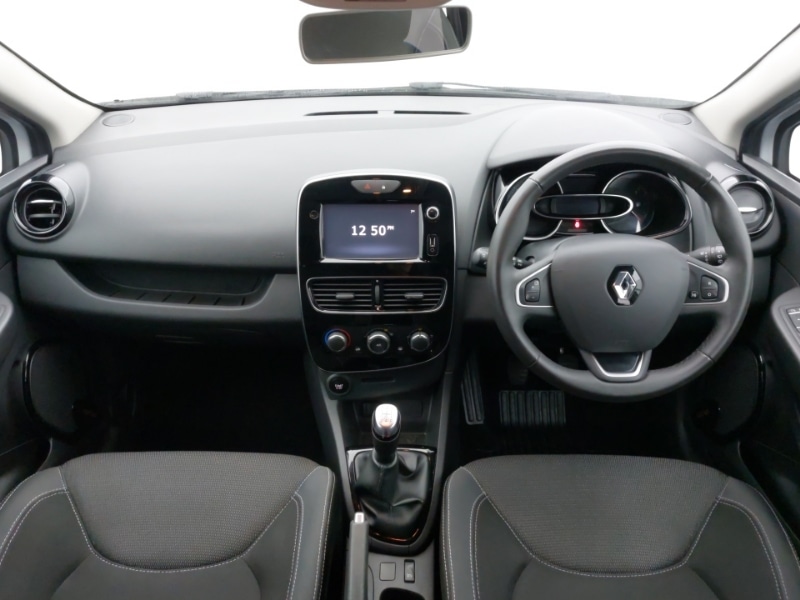 Used Renault Clio 2018 for sale - 77380152: Photo 2
