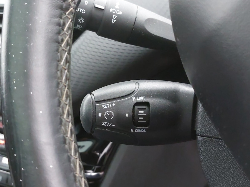 Used Peugeot 2008 2017 for sale - 77448701: Photo 19