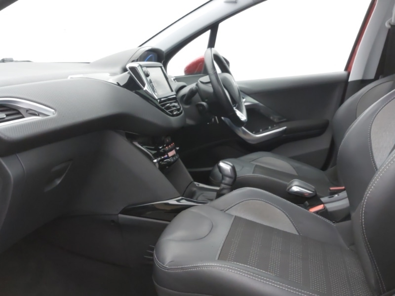 Used Peugeot 2008 2017 for sale - 77448701: Photo 5