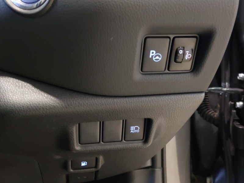 Used Toyota C-HR 2020 for sale - 75707075: Photo 19