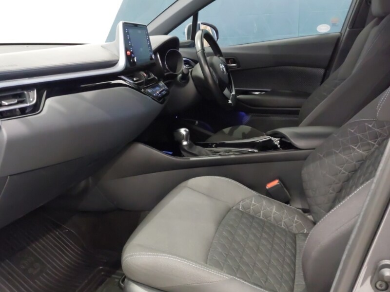 Used Toyota C-HR 2020 for sale - 75707075: Photo 5