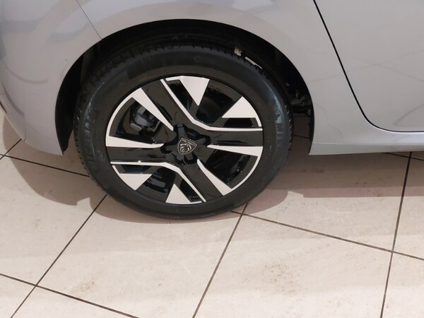 Used Peugeot 208 2025 for sale - 75285239: Photo 12