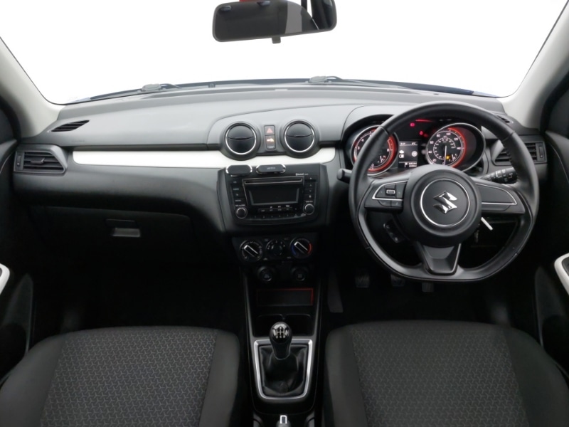 Used Suzuki Swift 2020 for sale - 77418829: Photo 2