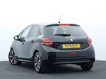 Used Peugeot 208 2019 for sale - 79126940: Photo