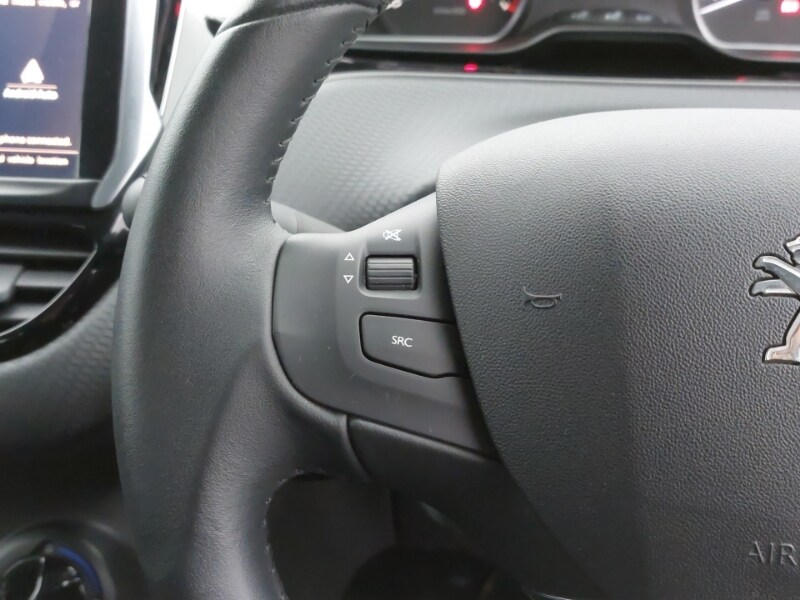 Used Peugeot 2008 2018 for sale - 77448689: Photo 15