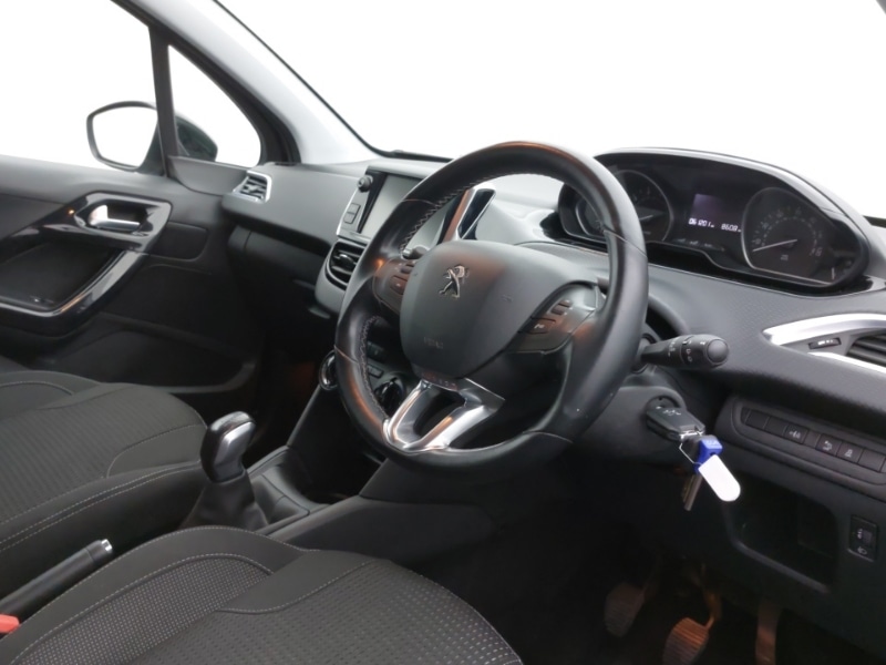 Used Peugeot 208 2017 for sale - 76651794: Photo 12