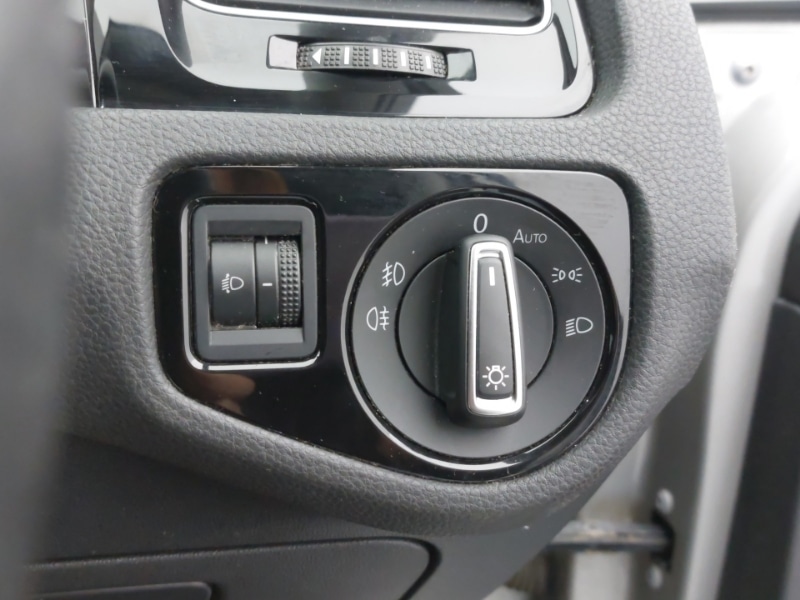 Used Volkswagen Golf 2017 for sale - 76560338: Photo 19