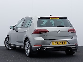 Used Volkswagen Golf 2017 for sale - 76560338: Photo