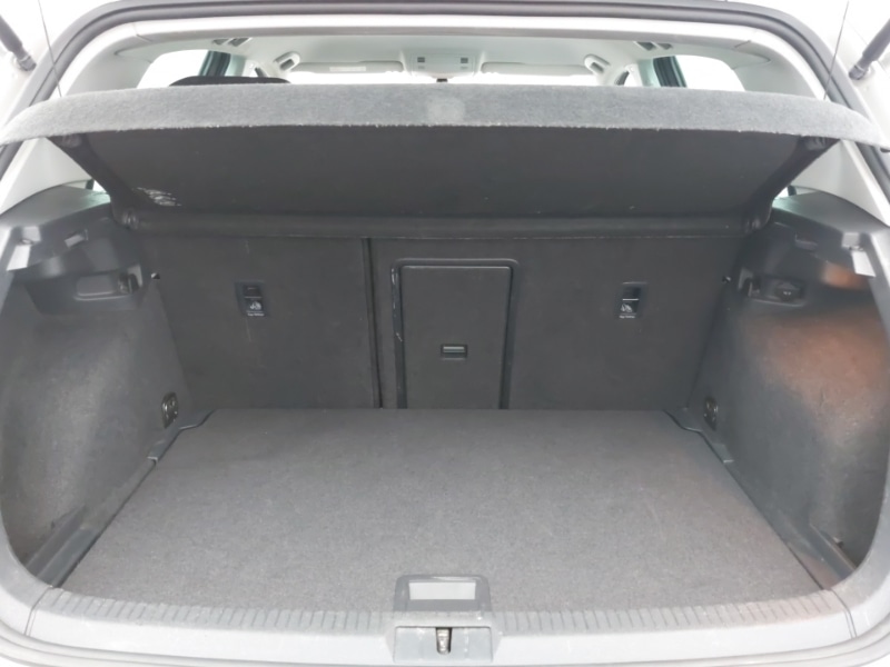 Used Volkswagen Golf 2017 for sale - 76560338: Photo 8