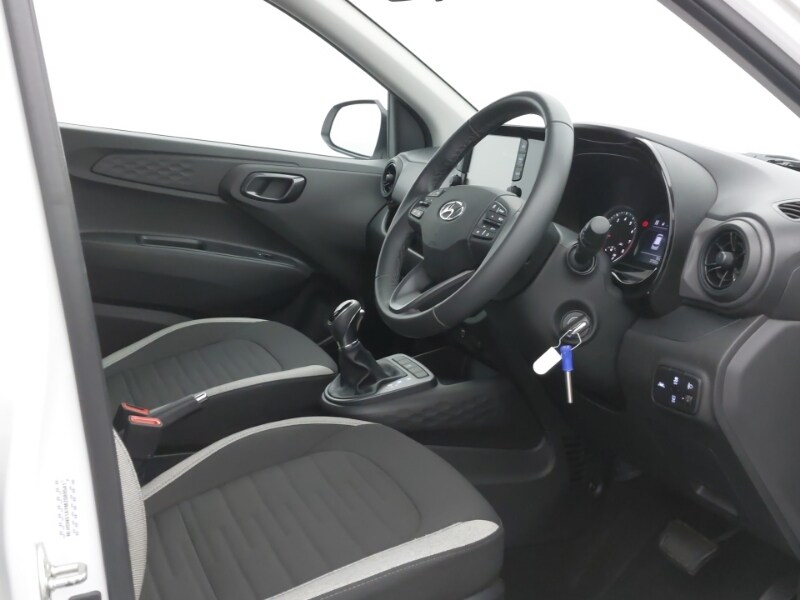 Used Hyundai i10 2021 for sale - 77751132: Photo 12