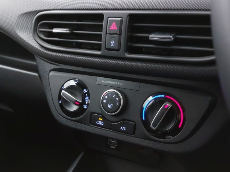 Used Hyundai i10 2021 for sale - 77751132: Photo 15