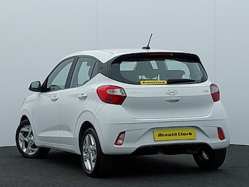 Used Hyundai i10 2021 for sale - 77751132: Photo