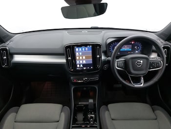 Used Volvo XC40 2023 for sale - 77373355: Photo