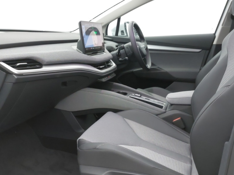 Used Skoda Enyaq 2025 for sale - 76947370: Photo 5