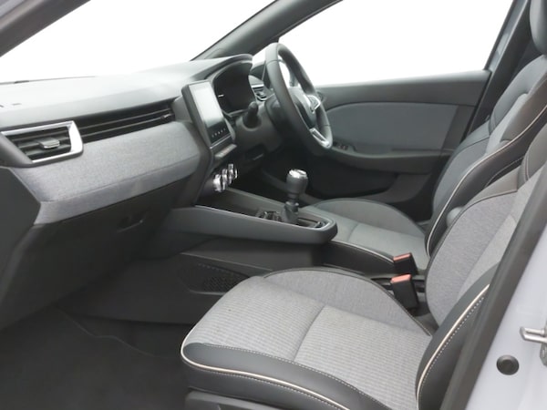 Used Renault Clio 2024 for sale - 76169614: Photo 5