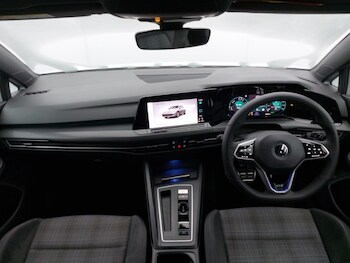 Used Volkswagen Golf 2021 for sale - 77300218: Photo