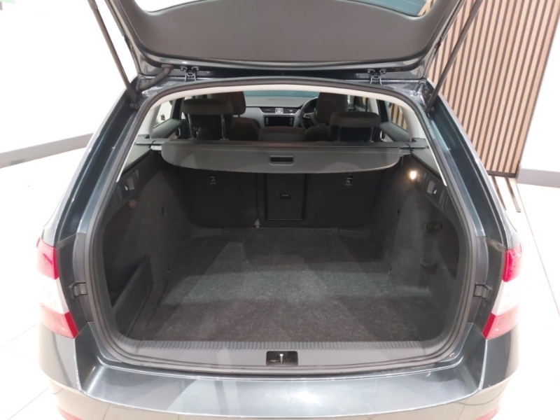 Used Skoda Octavia 2019 for sale - 76602624: Photo 8