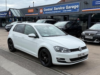 Volkswagen - Golf