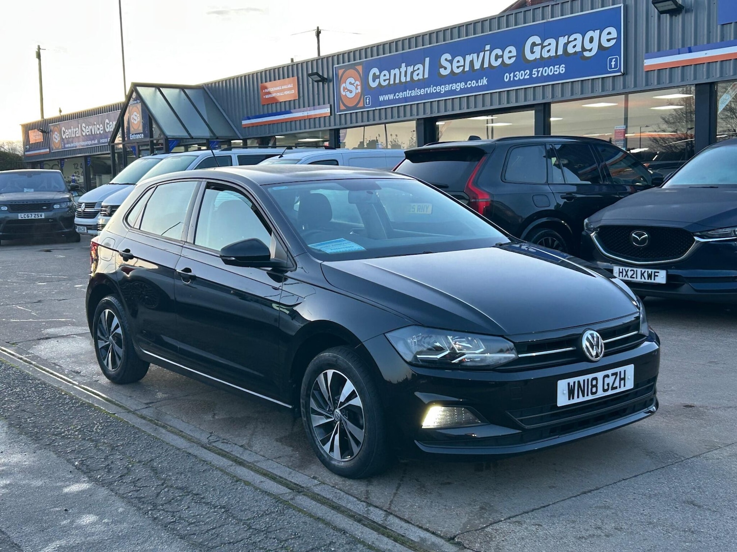 Used Volkswagen Polo 2018 for sale - 76801732: Photo 1