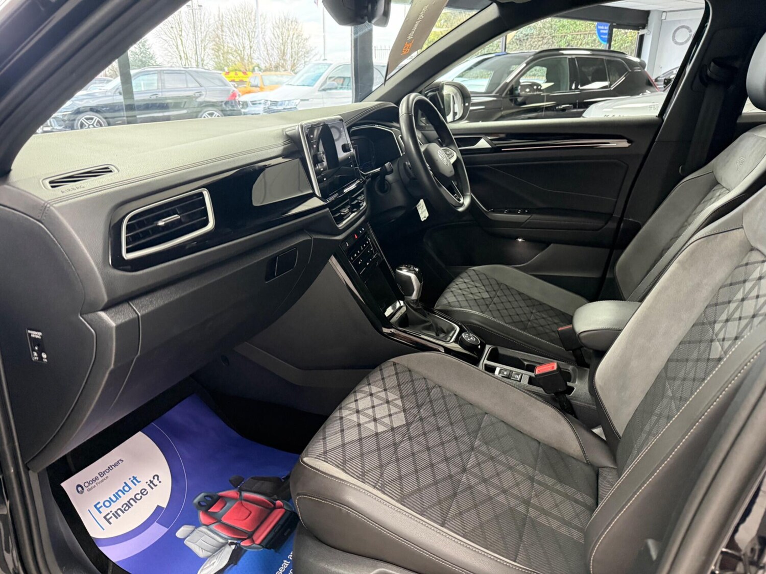 Used Volkswagen T-Roc 2024 for sale - 77425732: Photo 14