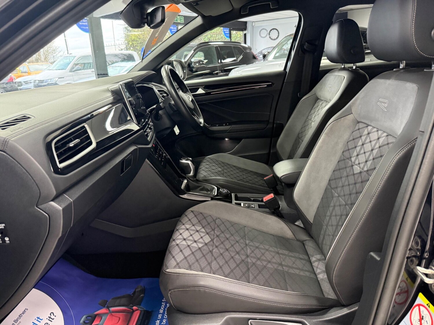 Used Volkswagen T-Roc 2024 for sale - 77425732: Photo 17