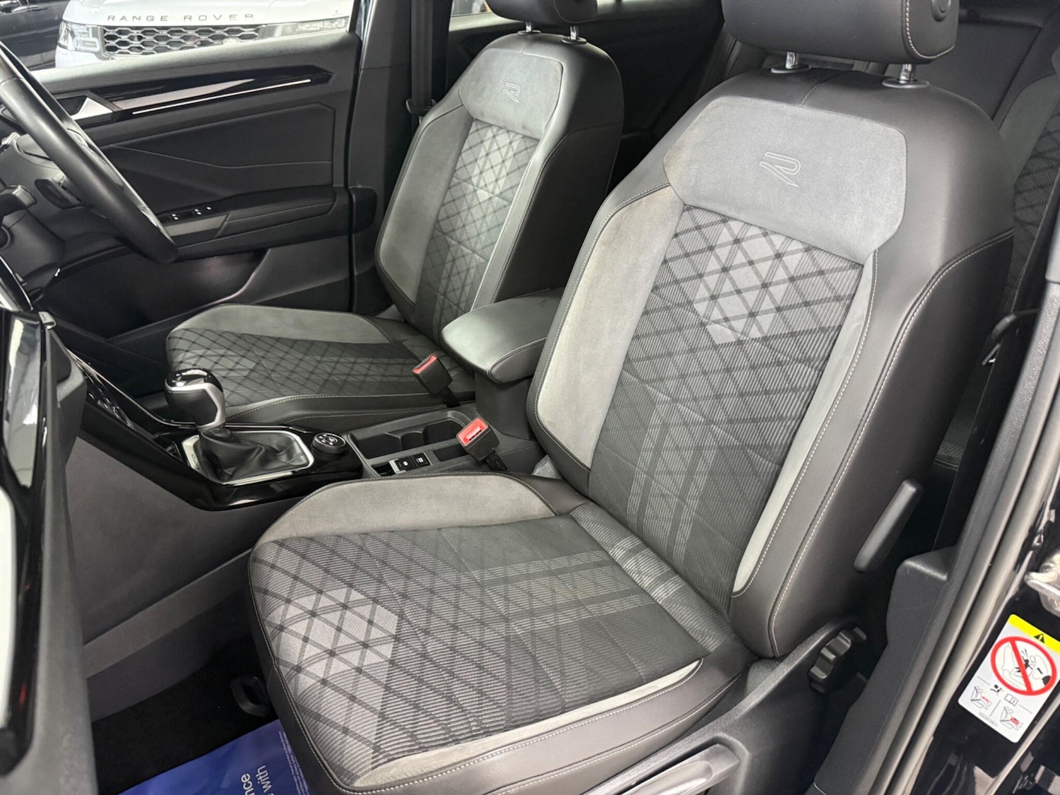 Used Volkswagen T-Roc 2024 for sale - 77425732: Photo 18