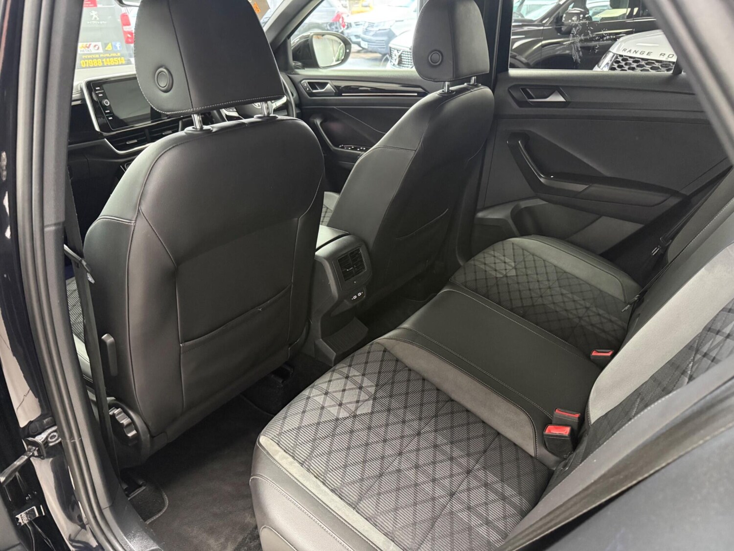 Used Volkswagen T-Roc 2024 for sale - 77425732: Photo 20