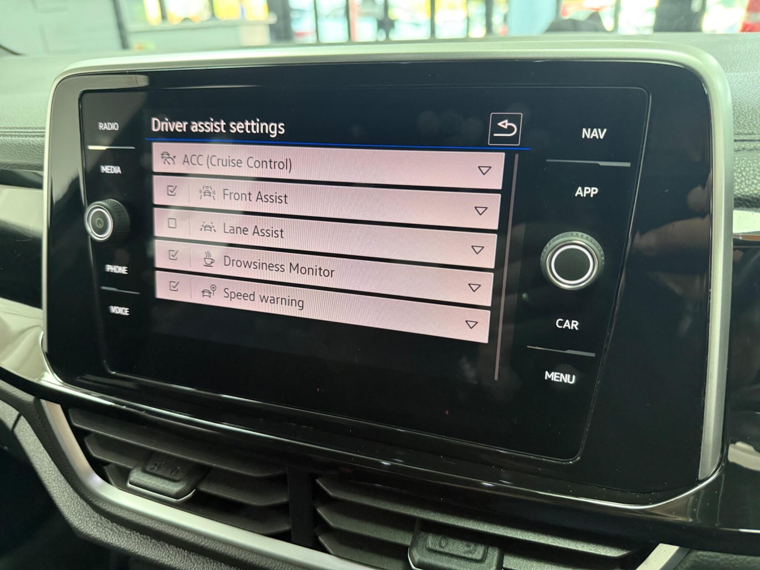 Used Volkswagen T-Roc 2024 for sale - 77425732: Photo 31