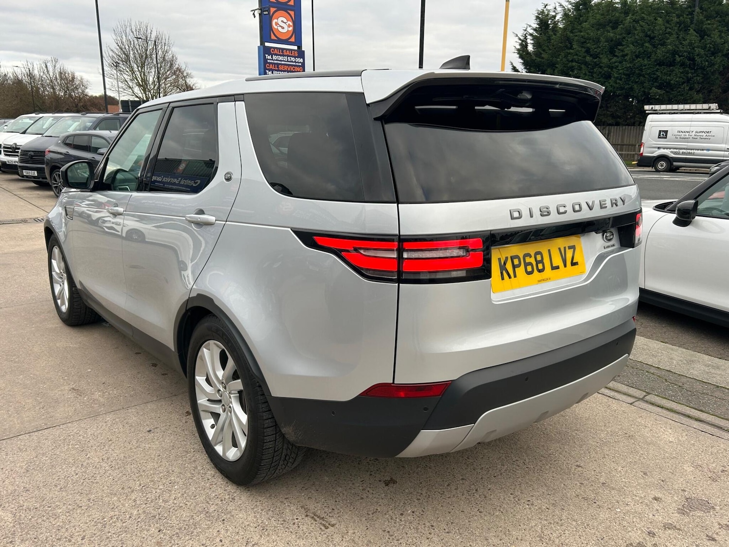 Used Land Rover Discovery 2018 for sale - 77040633: Photo 11