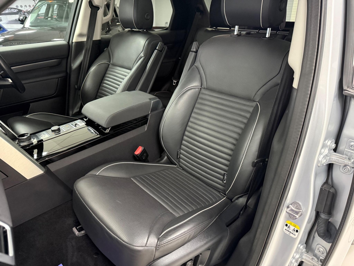 Used Land Rover Discovery 2018 for sale - 77040633: Photo 20